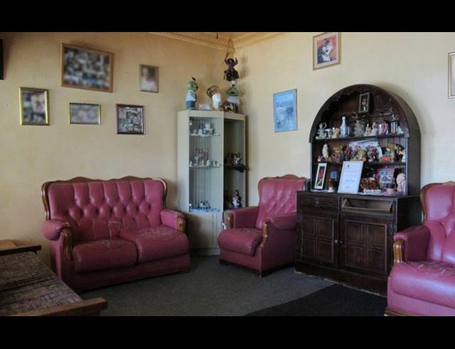 3 BEDROOM HOUSE FOR SALE IN TURF CLUB